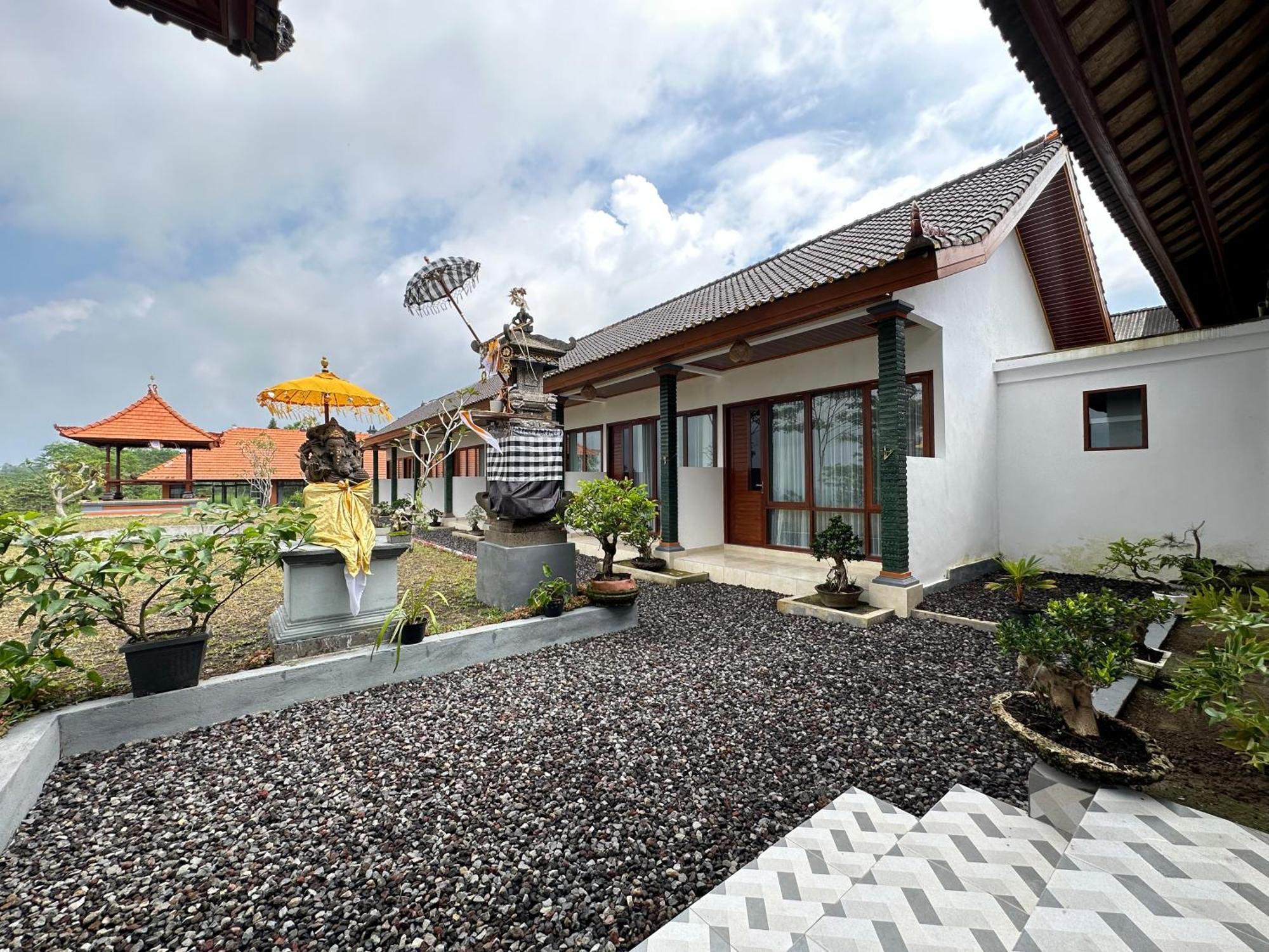 Bali Basuki Retreat Center Apartment Besakih Exterior photo