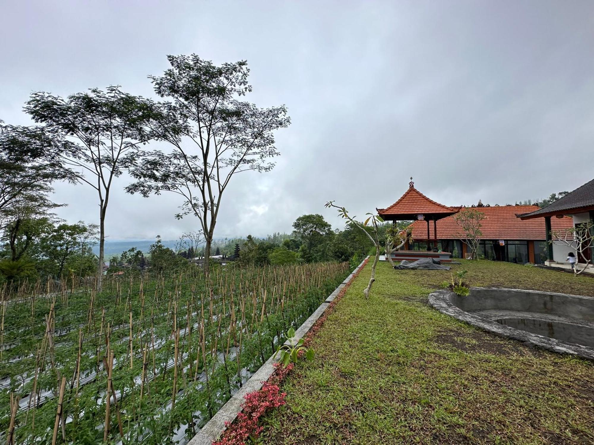 Bali Basuki Retreat Center Apartment Besakih Exterior photo