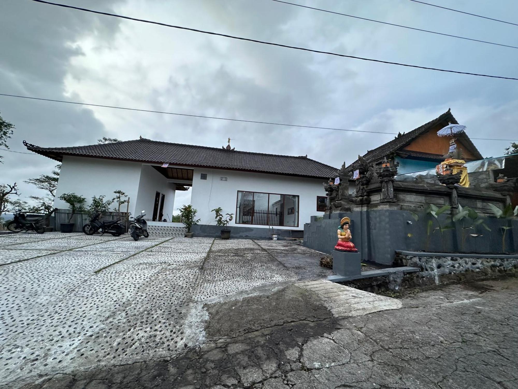 Bali Basuki Retreat Center Apartment Besakih Exterior photo